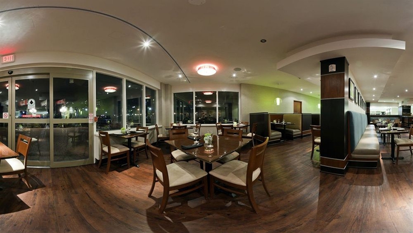 Imagen del bar/restaurante del Hotel Holiday Inn Kingston Waterfront, An Ihg. Foto 5
