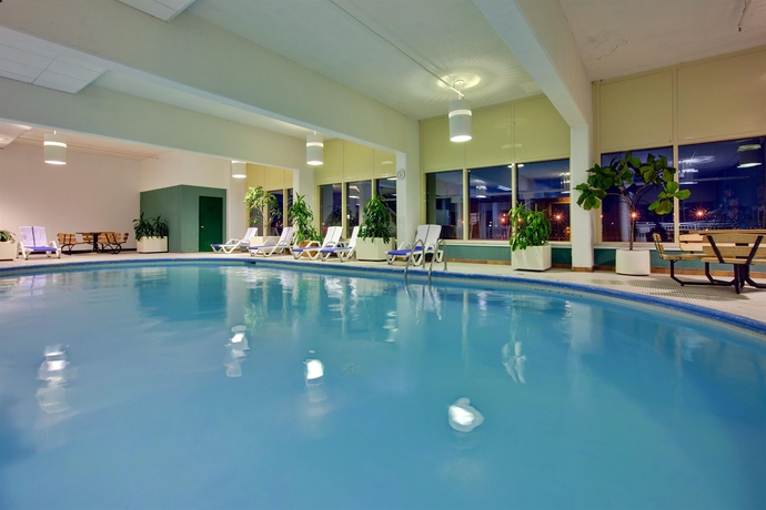 Imagen de la piscina del Hotel Holiday Inn Kingston Waterfront, An Ihg. Foto 13