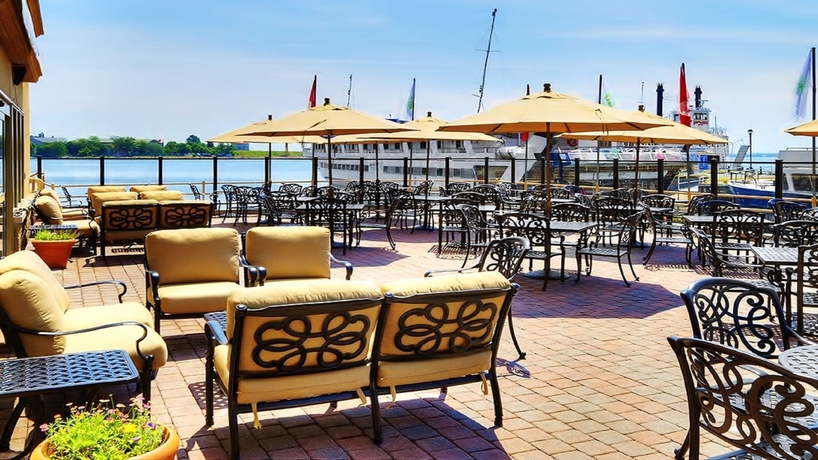 Imagen de los exteriores del Hotel Holiday Inn Kingston Waterfront, An Ihg. Foto 8