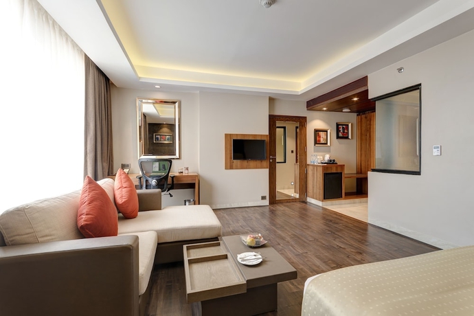 Imagen de la habitación del Hotel Holiday Inn Kolkata Airport, An Ihg. Foto 3