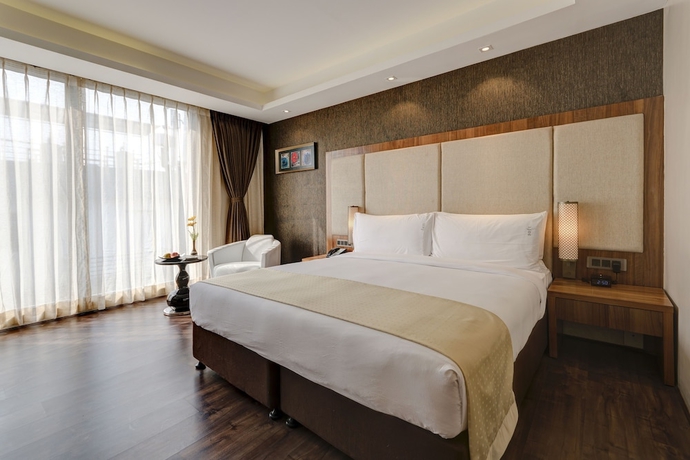 Imagen de la habitación del Hotel Holiday Inn Kolkata Airport, An Ihg. Foto 8