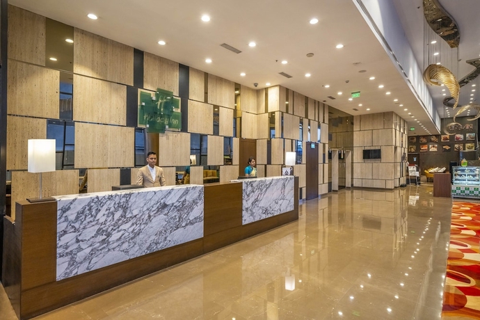 Imagen de los interiores del Hotel Holiday Inn Kolkata Airport, An Ihg. Foto 18