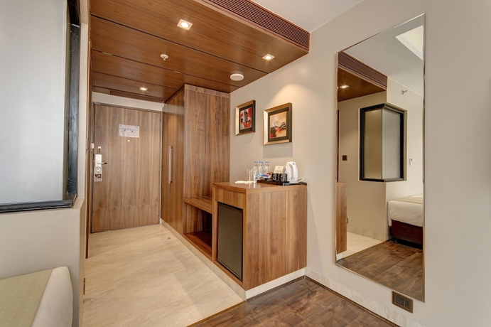 Imagen de la habitación del Hotel Holiday Inn Kolkata Airport, An Ihg. Foto 14