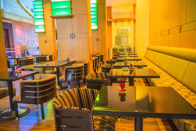 Imagen del bar/restaurante del Hotel Holiday Inn Kuwait, An Ihg. Foto 2