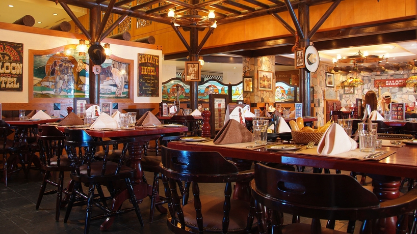 Imagen del bar/restaurante del Hotel Holiday Inn Kuwait, An Ihg. Foto 4