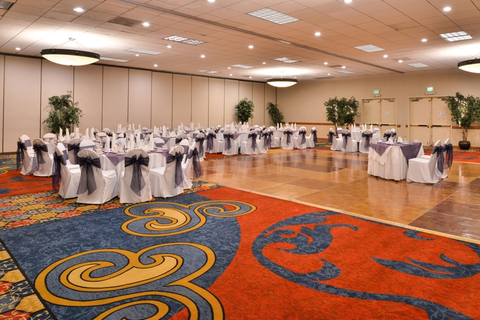 Imagen de los interiores del Hotel Holiday Inn La Mirada, An Ihg. Foto 7