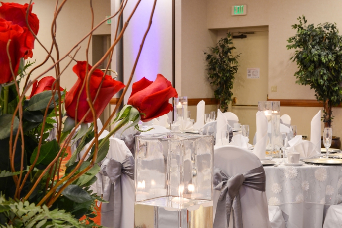 Imagen del bar/restaurante del Hotel Holiday Inn La Mirada, An Ihg. Foto 2