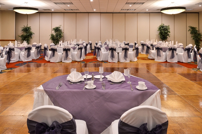 Imagen de los interiores del Hotel Holiday Inn La Mirada, An Ihg. Foto 11