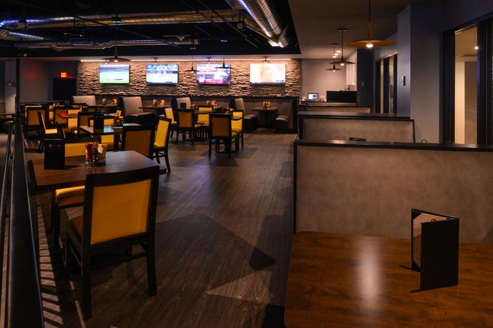 Imagen del bar/restaurante del Hotel Holiday Inn La Mirada, An Ihg. Foto 5