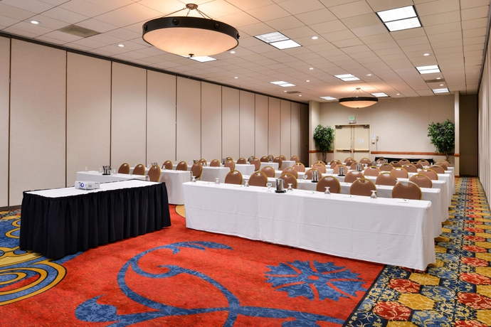 Imagen de los interiores del Hotel Holiday Inn La Mirada, An Ihg. Foto 14