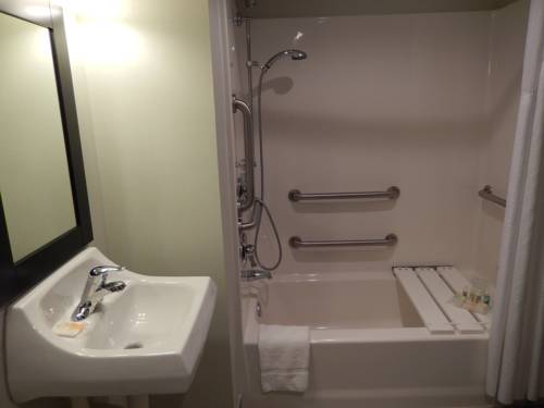 Imagen de la habitación del Hotel Holiday Inn Lansdale. Foto 5