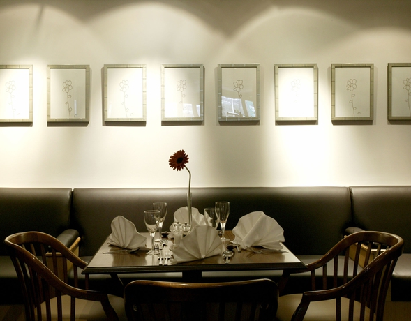 Imagen del bar/restaurante del Hotel Holiday Inn Leeds Wakefield M1 Jct.40, An Ihg. Foto 2