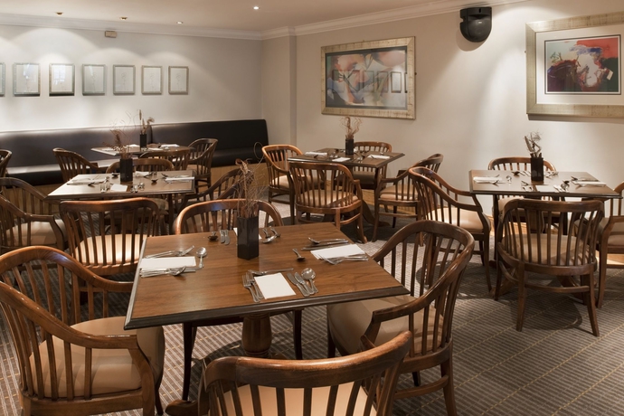 Imagen del bar/restaurante del Hotel Holiday Inn Leeds Wakefield M1 Jct.40, An Ihg. Foto 5