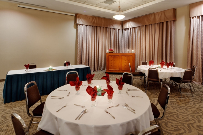 Imagen de los interiores del Hotel Holiday Inn Lethbridge, An Ihg. Foto 12