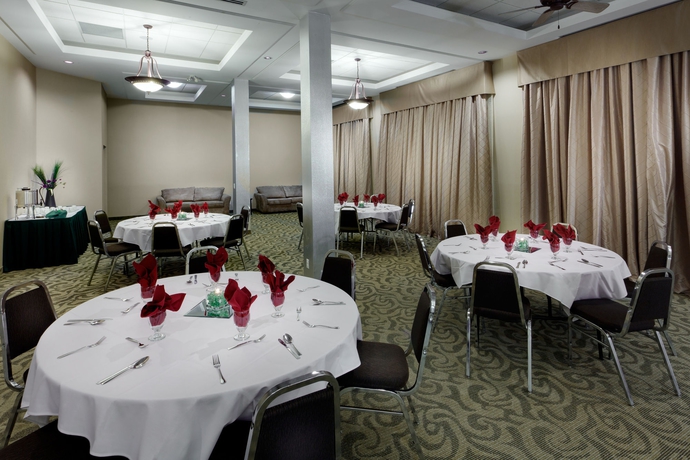 Imagen de los interiores del Hotel Holiday Inn Lethbridge, An Ihg. Foto 15