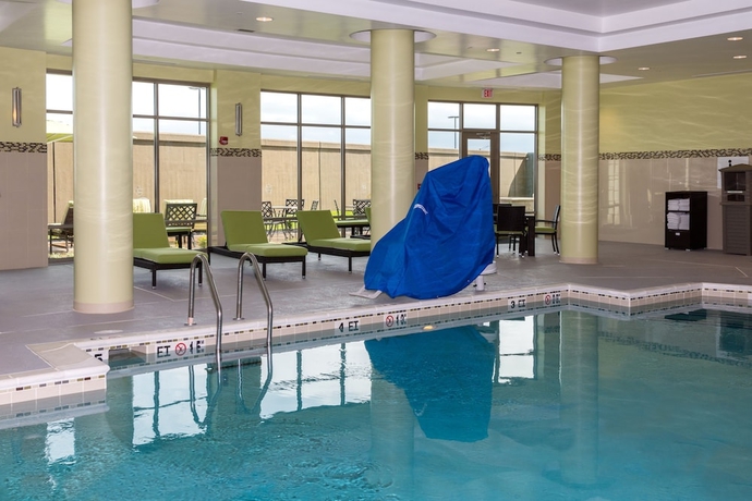 Imagen de la piscina del Hotel Holiday Inn Lexington - Hamburg. Foto 18