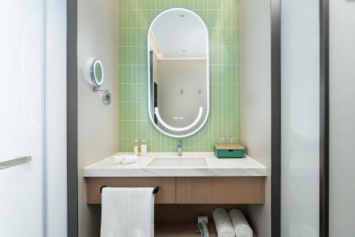 Imagen de la habitación del Hotel Holiday Inn Liaoyuan City Center, an IHG. Foto 12