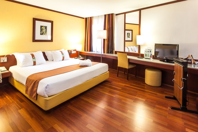 Imagen de la habitación del Hotel Holiday Inn Lisbon Continental, An Ihg. Foto 5