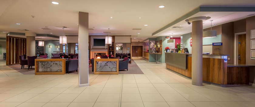 Imagen de los interiores del Hotel Holiday Inn London Luton North. Foto 14