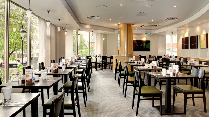 Imagen del bar/restaurante del Hotel Holiday Inn London - Regent's Park, An Ihg. Foto 2