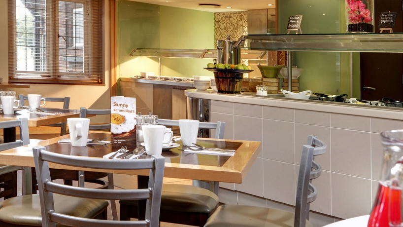 Imagen del bar/restaurante del Hotel Holiday Inn London-bexley, An Ihg. Foto 3