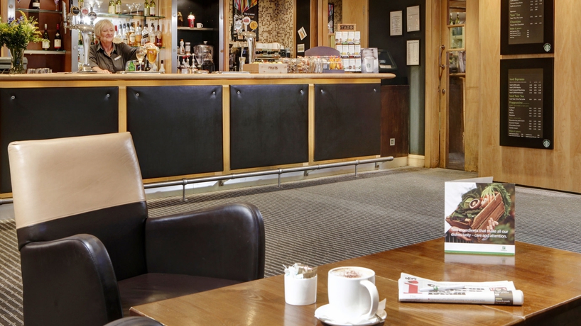 Imagen del bar/restaurante del Hotel Holiday Inn London-bexley, An Ihg. Foto 5