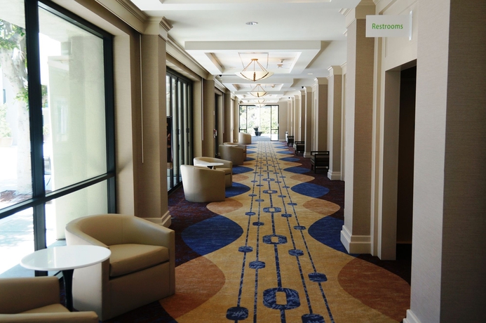Imagen de los interiores del Hotel Holiday Inn Long Beach Airport and Conference Center, An Ihg. Foto 9
