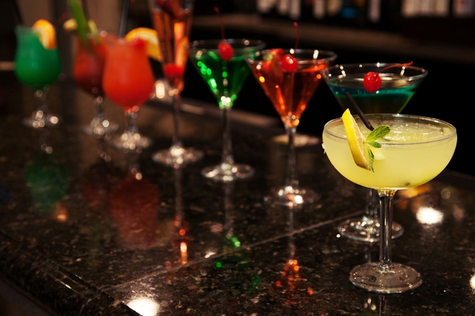 Imagen del bar/restaurante del Hotel Holiday Inn Long Beach Airport and Conference Center, An Ihg. Foto 2