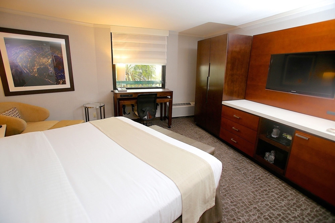 Imagen de la habitación del Hotel Holiday Inn Long Beach Airport and Conference Center, An Ihg. Foto 5