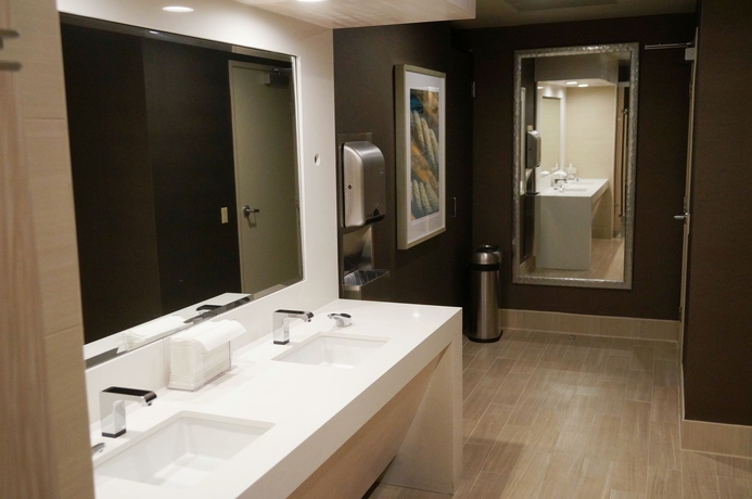 Imagen de los interiores del Hotel Holiday Inn Long Beach Airport and Conference Center, An Ihg. Foto 16