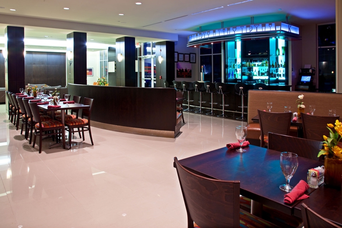 Imagen del bar/restaurante del Hotel Holiday Inn Louisville Airport - Fair/expo, An Ihg. Foto 3