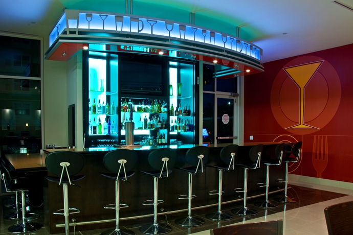 Imagen del bar/restaurante del Hotel Holiday Inn Louisville Airport - Fair/expo, An Ihg. Foto 4