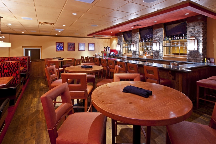 Imagen del bar/restaurante del Hotel Holiday Inn Louisville Airport South, An Ihg. Foto 4