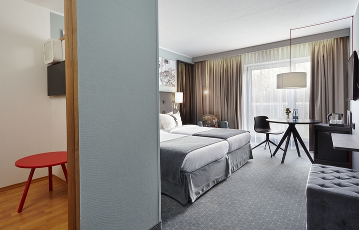 Imagen de los interiores del Hotel Holiday Inn Luebeck, An Ihg. Foto 16