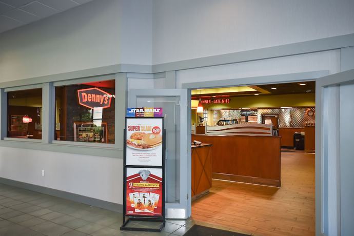 Imagen del bar/restaurante del Hotel Holiday Inn Lumberton, an IHG. Foto 4