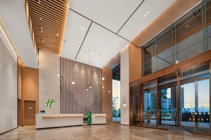 Imagen de los interiores del Hotel Holiday Inn Luzhou Longjian, An Ihg Hotel. Foto 17