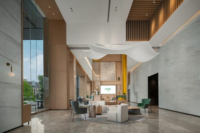 Imagen de los interiores del Hotel Holiday Inn Luzhou Longjian, An Ihg Hotel. Foto 37