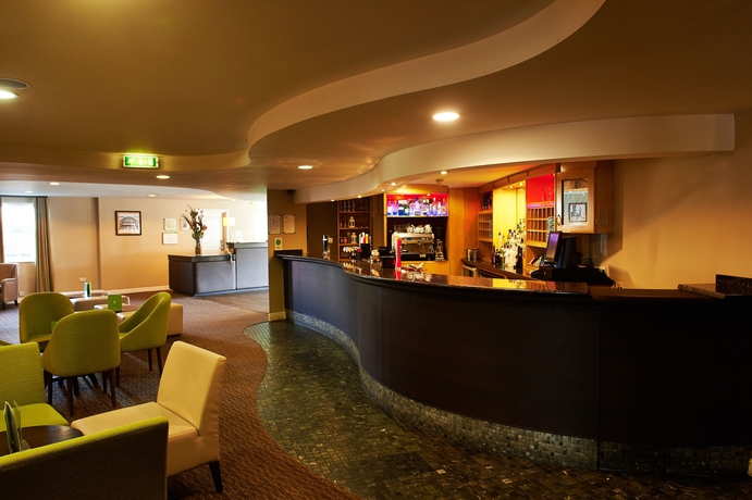 Imagen del bar/restaurante del Hotel Holiday Inn Manchester West, An Ihg. Foto 3