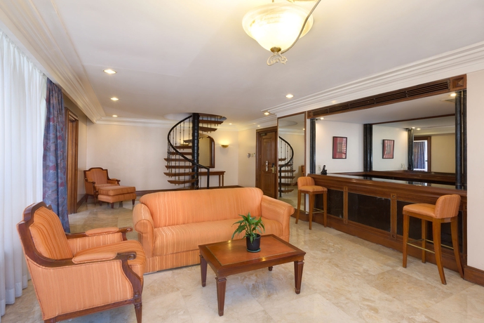 Imagen de los interiores del Hotel Holiday Inn Manila Galleria, An Ihg. Foto 12