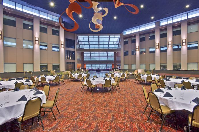 Imagen de los interiores del Hotel Holiday Inn Manitowoc, An Ihg. Foto 19