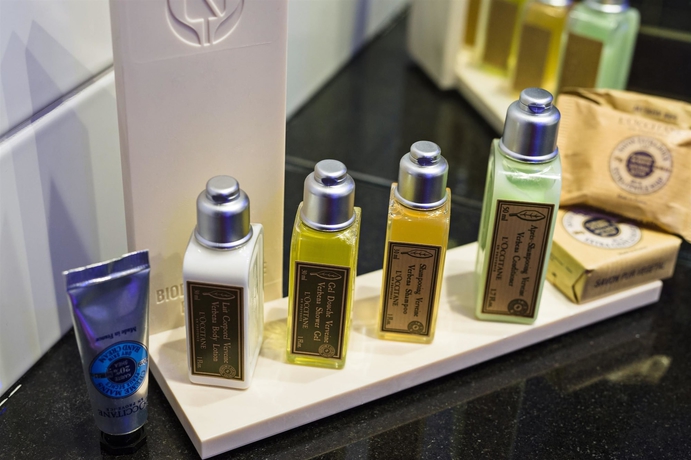 Imagen de la habitación del Hotel Holiday Inn Marseille Airport. Foto 15