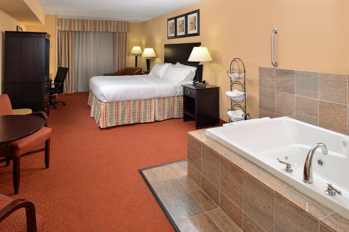 Imagen de la habitación del Hotel Holiday Inn Martinsburg, an IHG. Foto 9