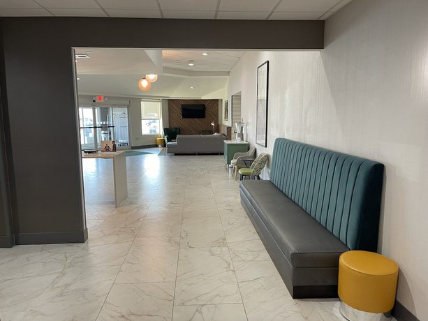 Imagen de los interiores del Hotel Holiday Inn Martinsburg, an IHG. Foto 19