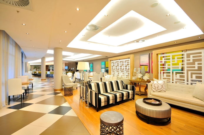 Imagen del bar/restaurante del Hotel Holiday Inn Mauritius Mon Tresor, An Ihg. Foto 2