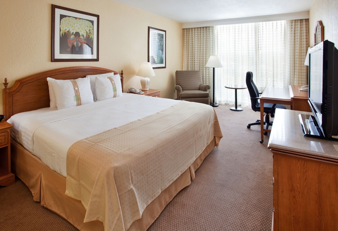 Imagen de la habitación del Hotel Holiday Inn Mayaguez and Tropical Casino, An Ihg. Foto 8