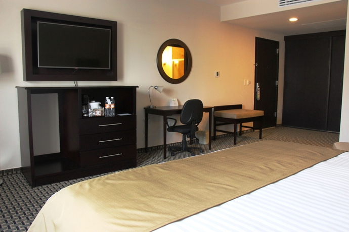 Imagen de la habitación del Hotel Holiday Inn México Santa Fe, An Ihg. Foto 11
