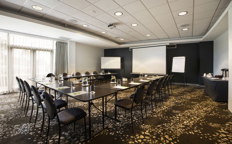 Imagen de los interiores del Hotel Holiday Inn Melbourne Airport, An Ihg. Foto 11