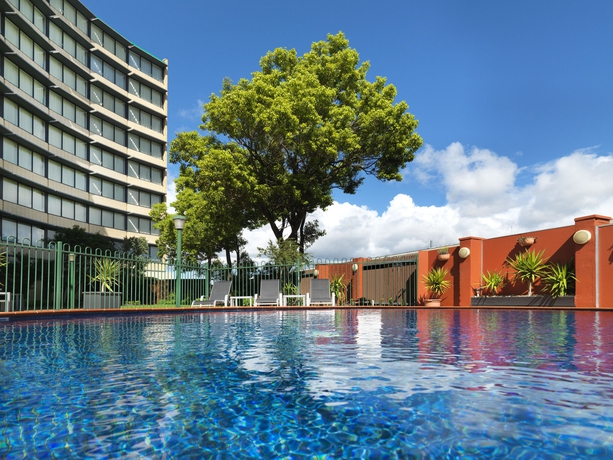 Imagen de la piscina del Hotel Holiday Inn Melbourne Airport, An Ihg. Foto 16