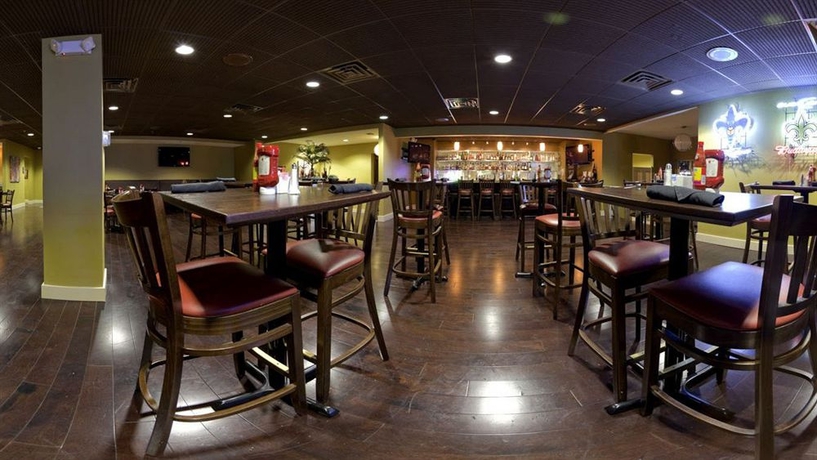 Imagen del bar/restaurante del Hotel Holiday Inn Metairie New Orleans, An Ihg. Foto 6
