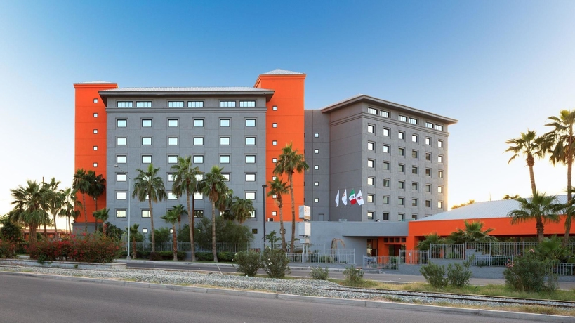 Imagen de los exteriores del Hotel Holiday Inn Mexicali - Centro Civico by IHG. Foto 3
